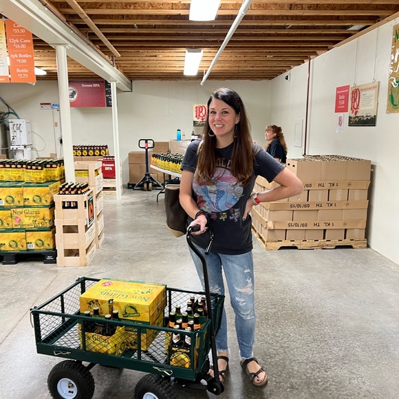 Meet your Posher! - Picture 3 of 7